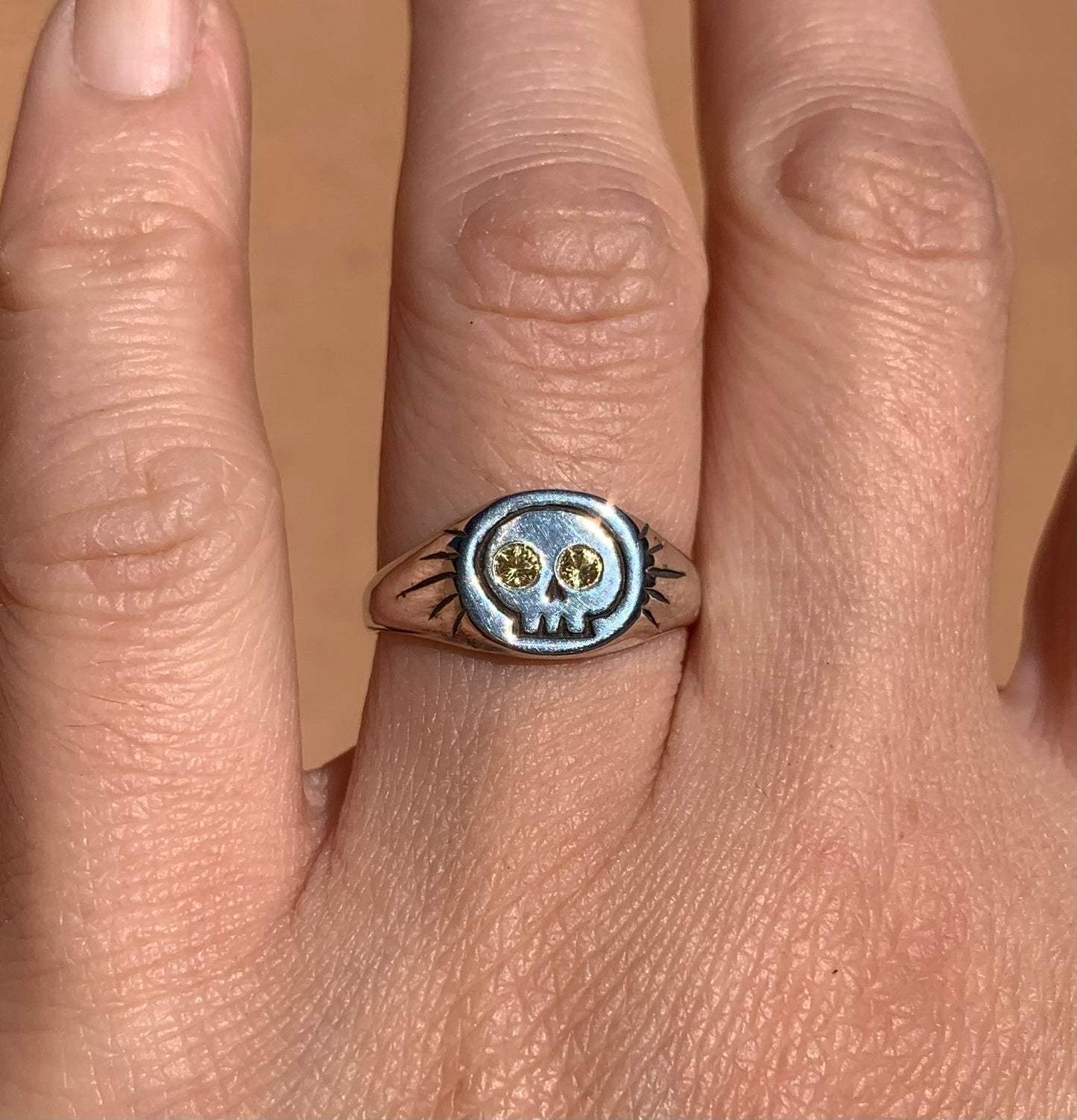 Skull ring