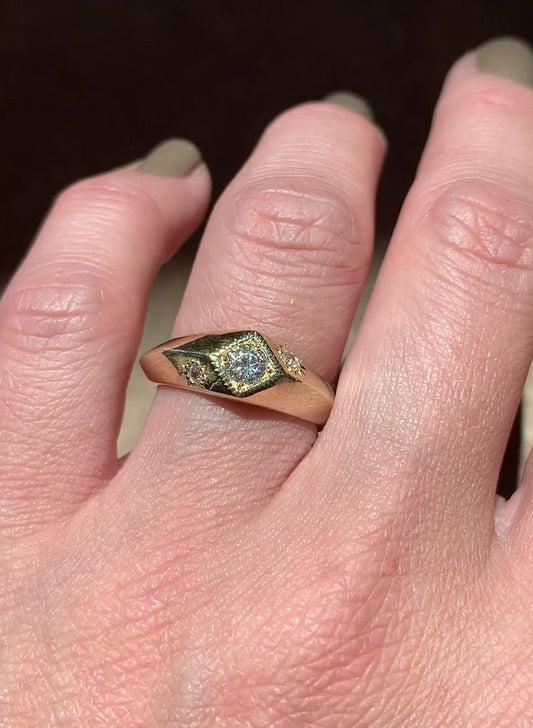 Sunrise Sunset Ring in 14K gold